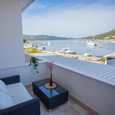 Samac Guest house Seget Vranjica