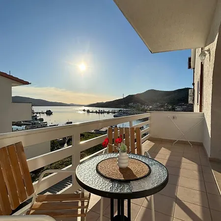 Guest house Samac Seget Vranjica