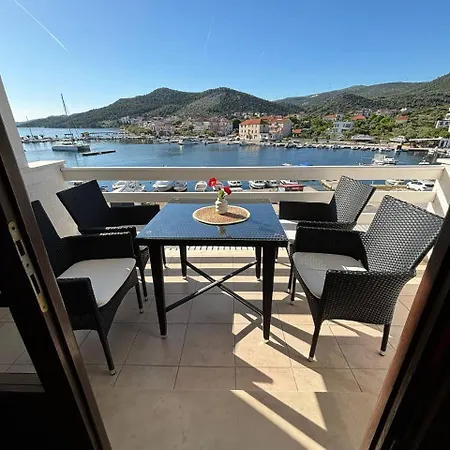 Guest house Samac Seget Vranjica