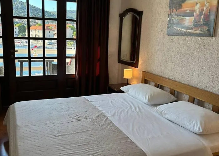 Affittacamere Samac 3*